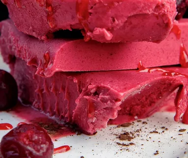 تصویر 1 از بستنی خشک آلبالو با طعم مطبوع